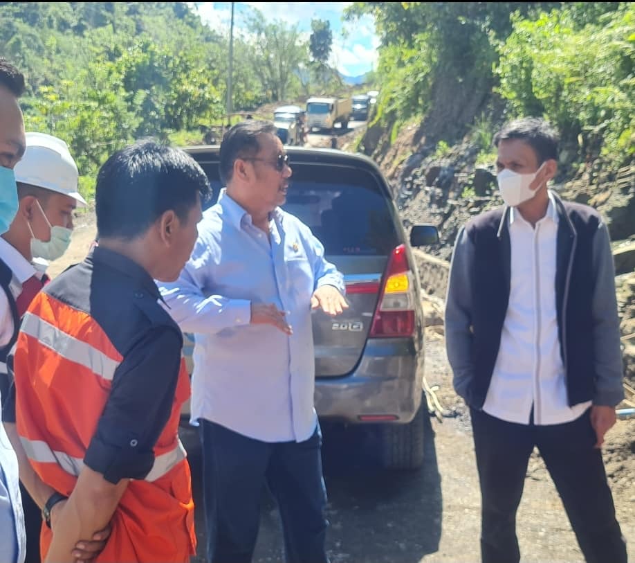 Pimpinan DPRD dan Ketua Komisi III Monitoring Pengembangan Ruas Jalan Lampa-Matangga di Polman